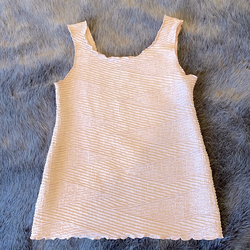 Pink tank